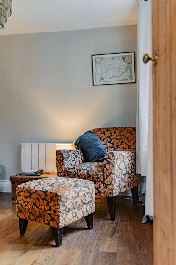 The Doll'S House Villa Holt  Esterno foto